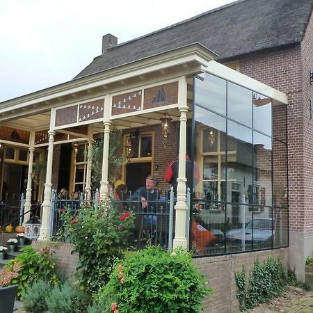 'T Oude Veerhuis Bed and Breakfast Heerewaarden Exterior foto