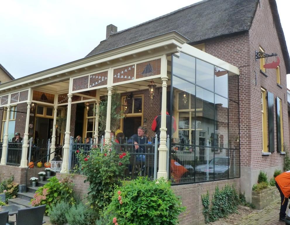 'T Oude Veerhuis Bed and Breakfast Heerewaarden Exterior foto